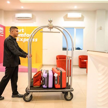 Midtown Xpress Sampit - Kalimantan Tengah Zewnętrze zdjęcie