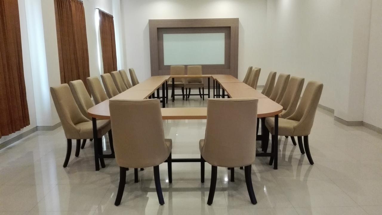 Midtown Xpress Sampit - Kalimantan Tengah Zewnętrze zdjęcie