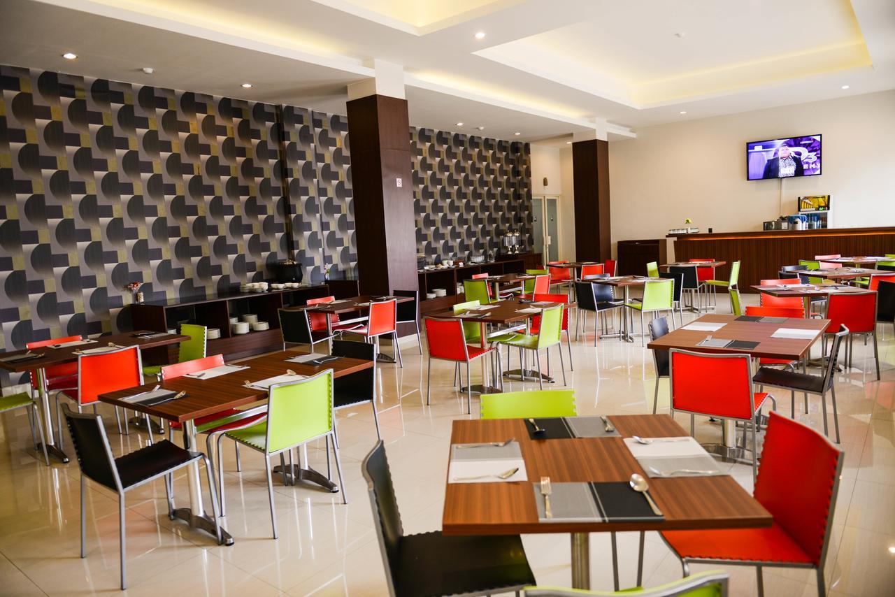 Midtown Xpress Sampit - Kalimantan Tengah Zewnętrze zdjęcie