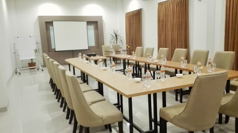 Midtown Xpress Sampit - Kalimantan Tengah Zewnętrze zdjęcie